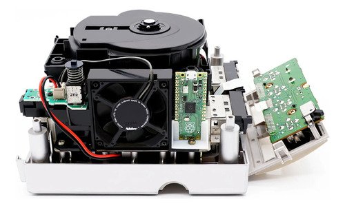 Soporte de montaje en color negro compatible con consola Gamecube para instalación de modchip Picoboot, ideal para modificación de consolas retro