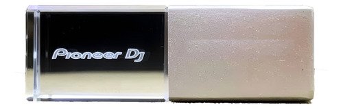 Memoria USB Pioneer DJ de 128GB con diseño en cristal y colores vibrantes, compatible con equipos CDJ-NEXUS