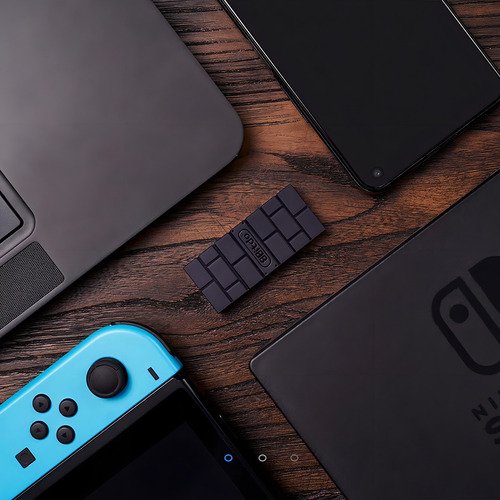 Adaptador 8bitdo versión 2 bluetooth que permite usar mandos de diferentes consolas en Nintendo Switch, PC y televisores