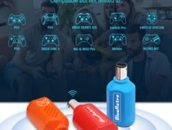 adaptador bluetooth bitfunx conectado a consola nintendo gamecube para controles inalámbricos ps4 ps5 xbox switch