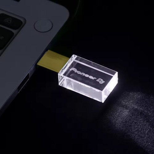 Memoria USB Pioneer DJ de 128GB con diseño en cristal y colores vibrantes, compatible con equipos CDJ-NEXUS