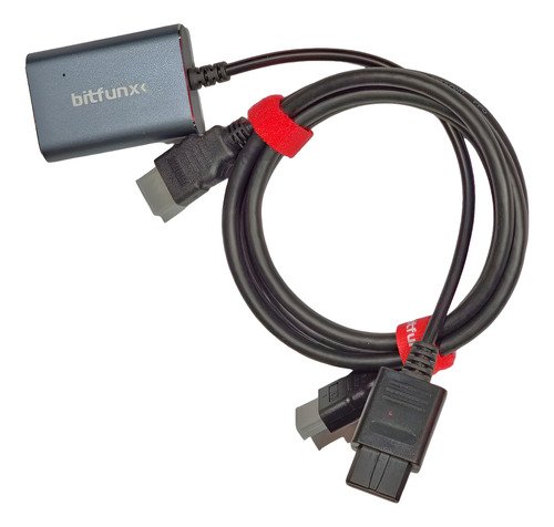 Adaptador Bitfunx que convierte consolas retro SNES, N64 y GameCube a señal HDMI 1080p para televisores modernos