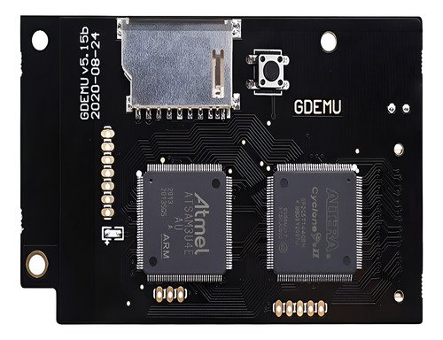 Tarjeta Gdemu para Sega Dreamcast que reemplaza el lector de CD original, eliminando tiempos de carga y mejorando rendimiento