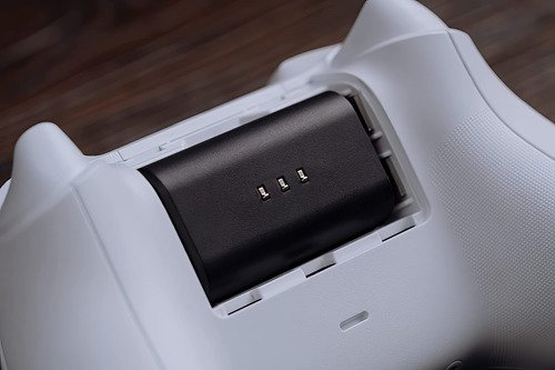 Base de carga doble 8bitdo para controles xbox con sistema magnético, carga simultánea y protección contra sobrecarga