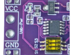 Selector de voltaje USB-C que permite elegir entre 5V y 20V para cargar dispositivos móviles de forma segura